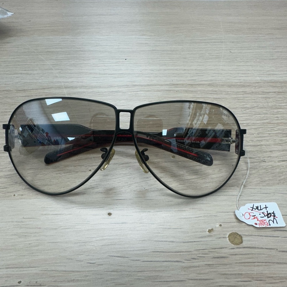 Vigoss Black and Red Aviator Sunglasses Sleek Design